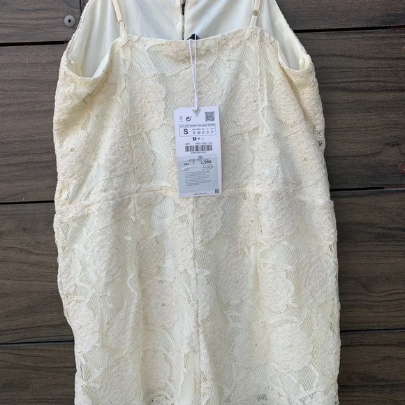 Zara Lacey Romper - Picture 3 of 4